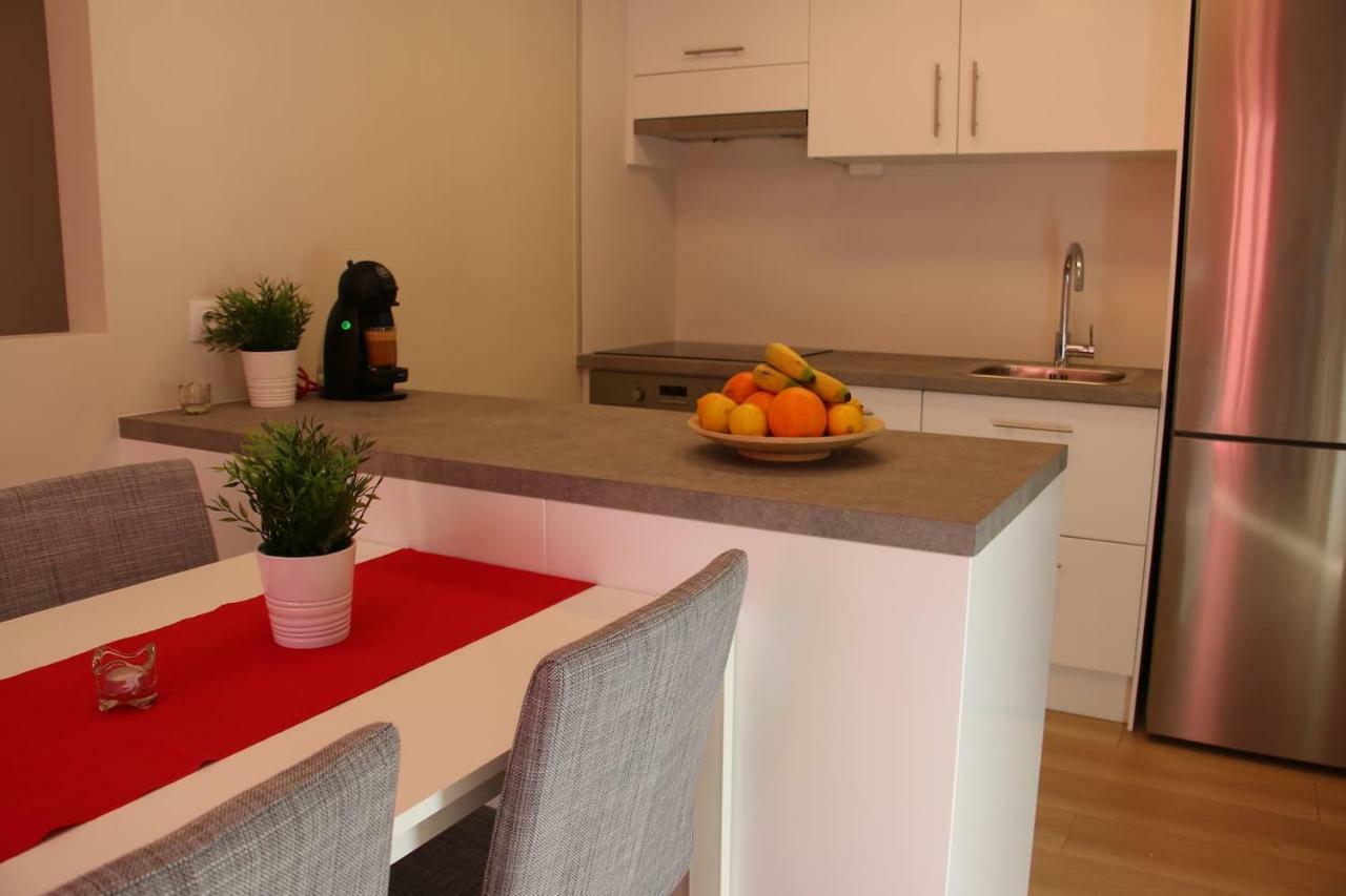 Casa Tomas - Lovely Townhouse In Кембрилс Екстериор снимка