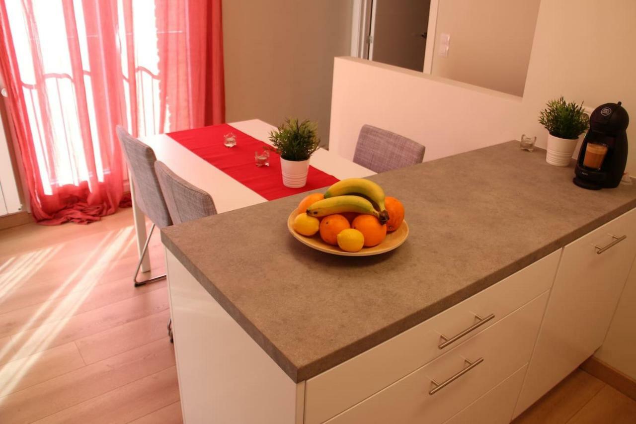 Casa Tomas - Lovely Townhouse In Кембрилс Екстериор снимка